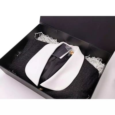 Hộp đựng quần áo Deboss Hộp quà tặng từ tính màu đen có thể phân hủy sinh học SGS