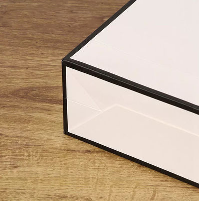Túi xách bằng giấy kraft có thể tái chế Túi xách bằng bìa cứng Túi quà tặng theo tiêu chuẩn ISO