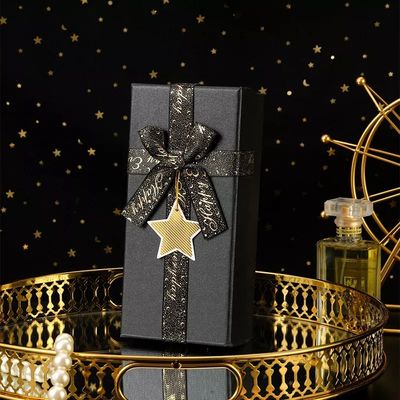Hộp các tông Xmas 40 * 40 * 100mm để đóng gói chai nước hoa